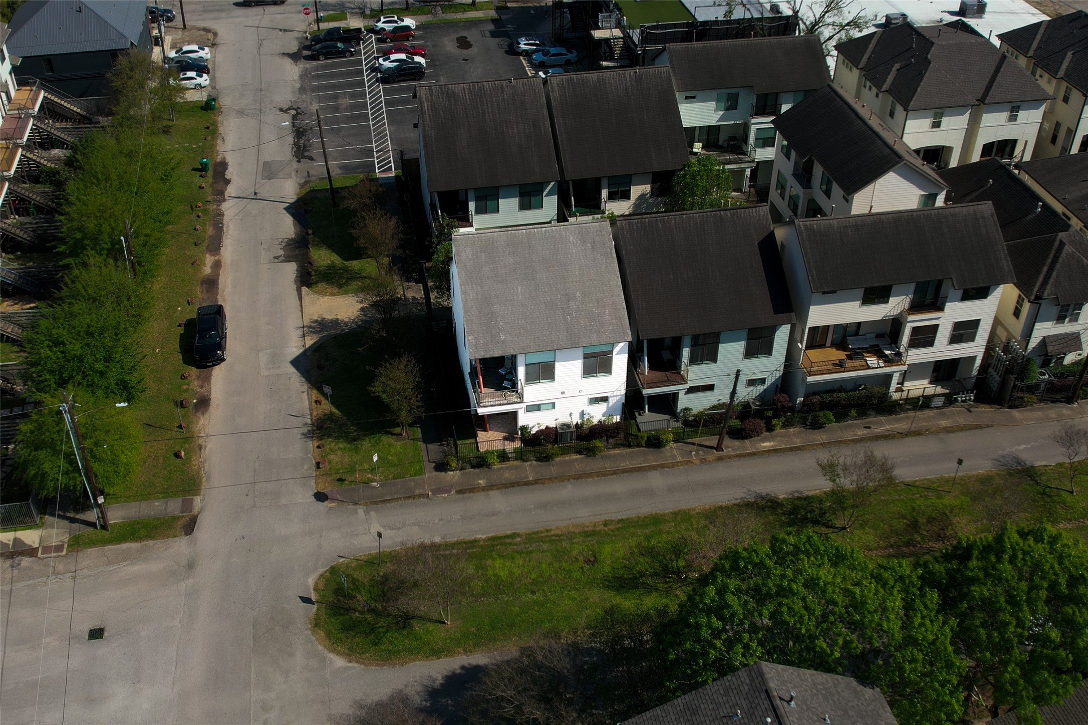 2205 Bastrop Street Houston, TX 77003 - Photo 30 of 31 an aerial view of multiple houses