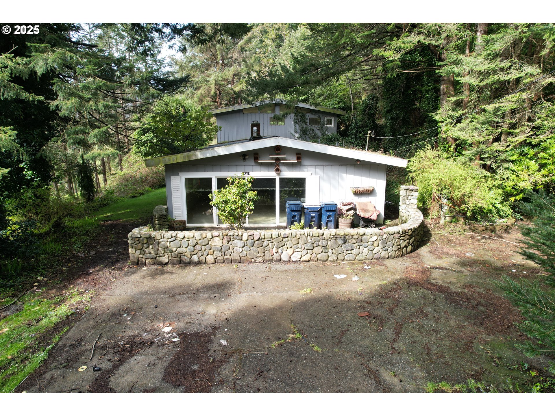 28315 Mateer Road Gold Beach, OR 97444 - Photo 2 of 36 Gallery Image 2