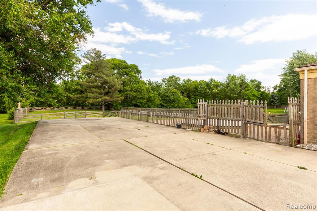 34636 Garfield Road Fraser, MI 48026 - Photo 27 of 34