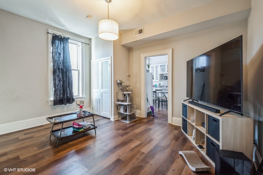 2100 West Cullerton Street, Unit 2M Chicago, IL 60608 - Photo 3 of 7