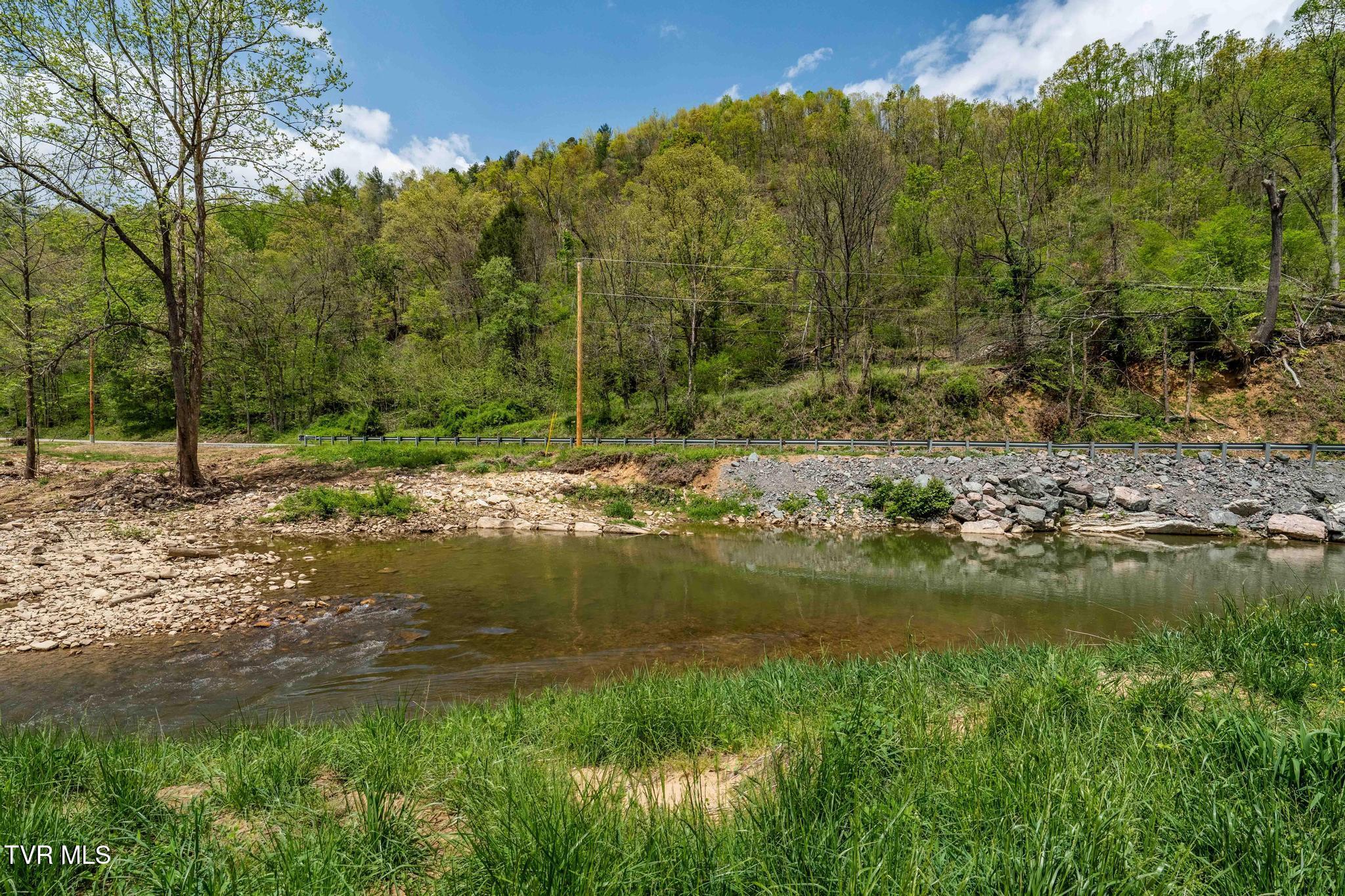 315 Shaw Ward Road Butler, TN 37640 - Photo 24 of 31 315 Shaw Ward Road (29 of 36)