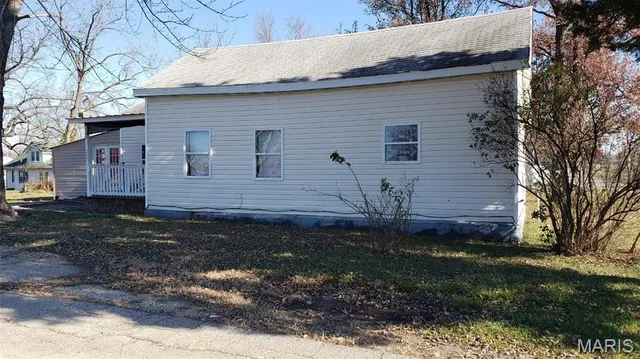 $65,000 | 207 Northwest Main Street, Cuba, MO 65453