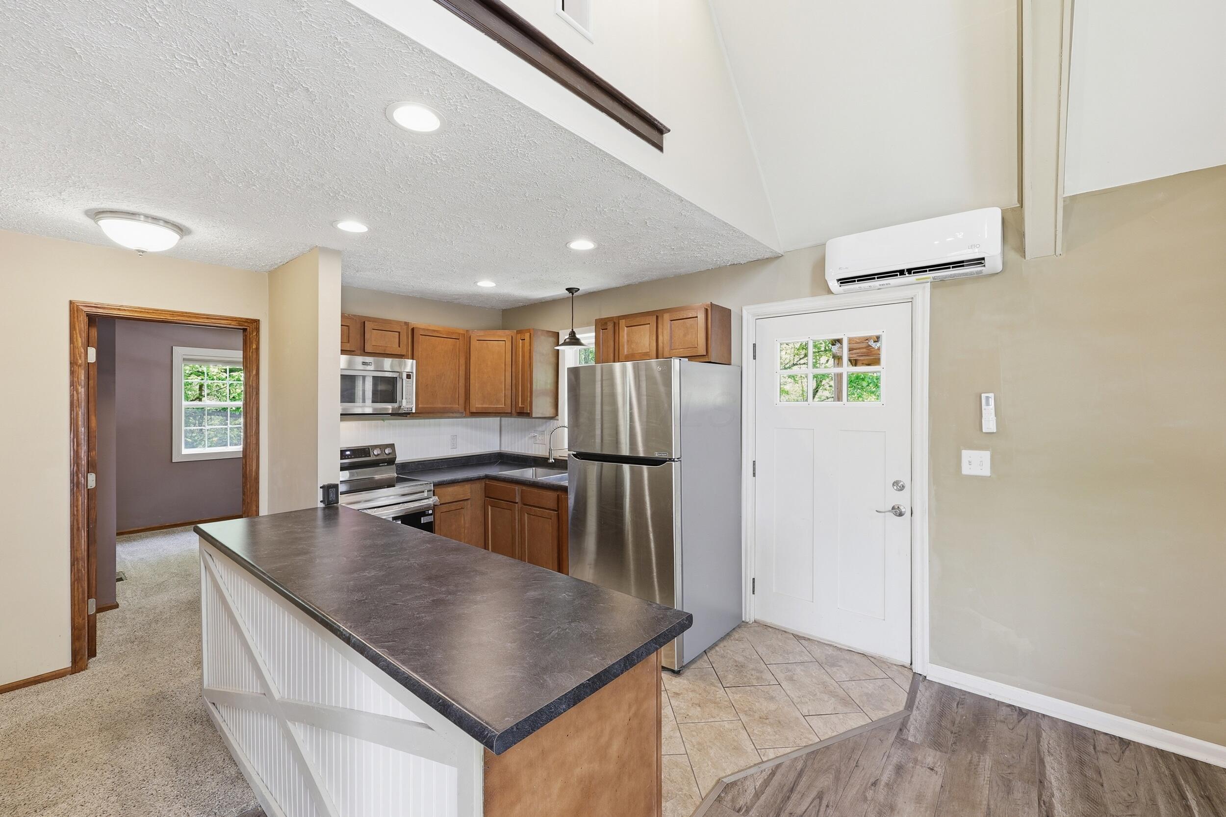 13995 Graham Road Southwest Pataskala, OH 43062 - Photo 13 of 40
