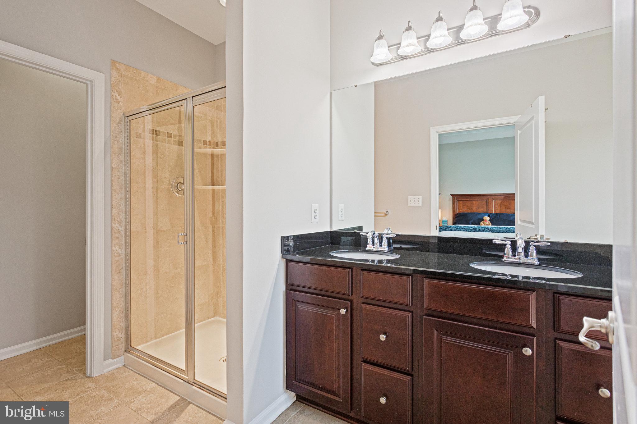705 Addison Road South Capitol Heights, MD 20743 - Photo 18 of 26 Primary En Suite Bathroom