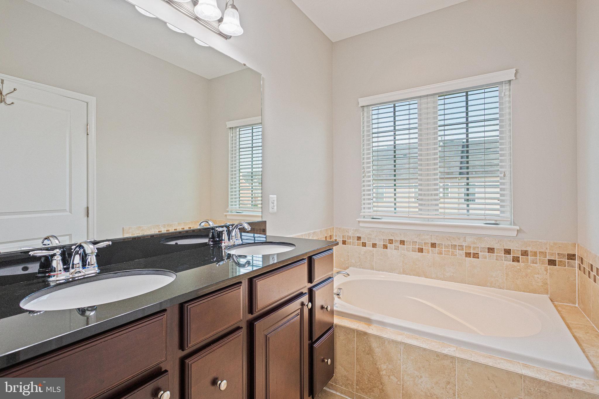 705 Addison Road South Capitol Heights, MD 20743 - Photo 19 of 26 Large Tub