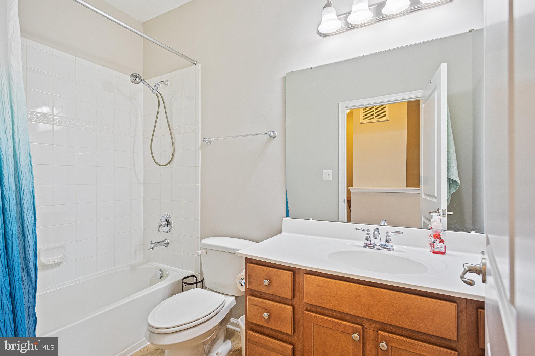 705 Addison Road South Capitol Heights, MD 20743 - Photo 21 of 26 Hall Full Bathroom