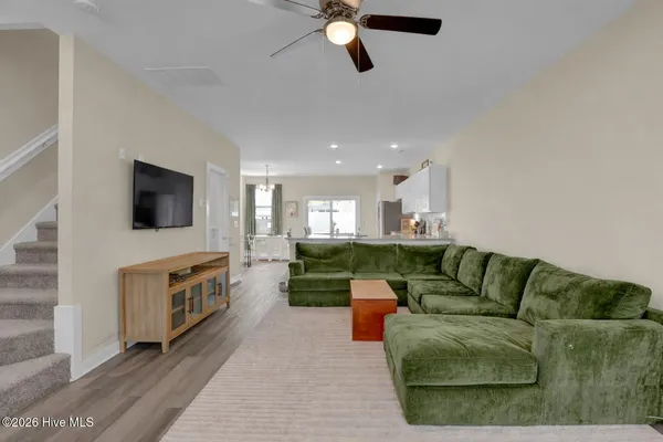 $1,950 | 328 Starfish Lane, Sneads Ferry, NC 28460