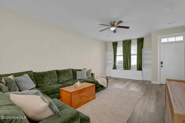 $1,950 | 328 Starfish Lane, Sneads Ferry, NC 28460