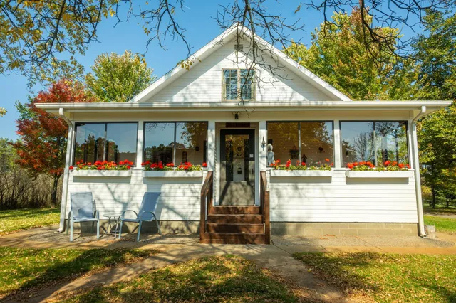 $874,000 | 5895 Mapleton Road South, Baxter, MN 56425