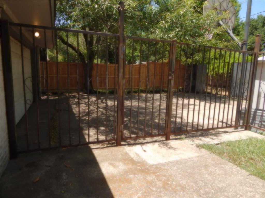 3577 Merrell Road Dallas, TX 75229 - Photo 27 of 29
