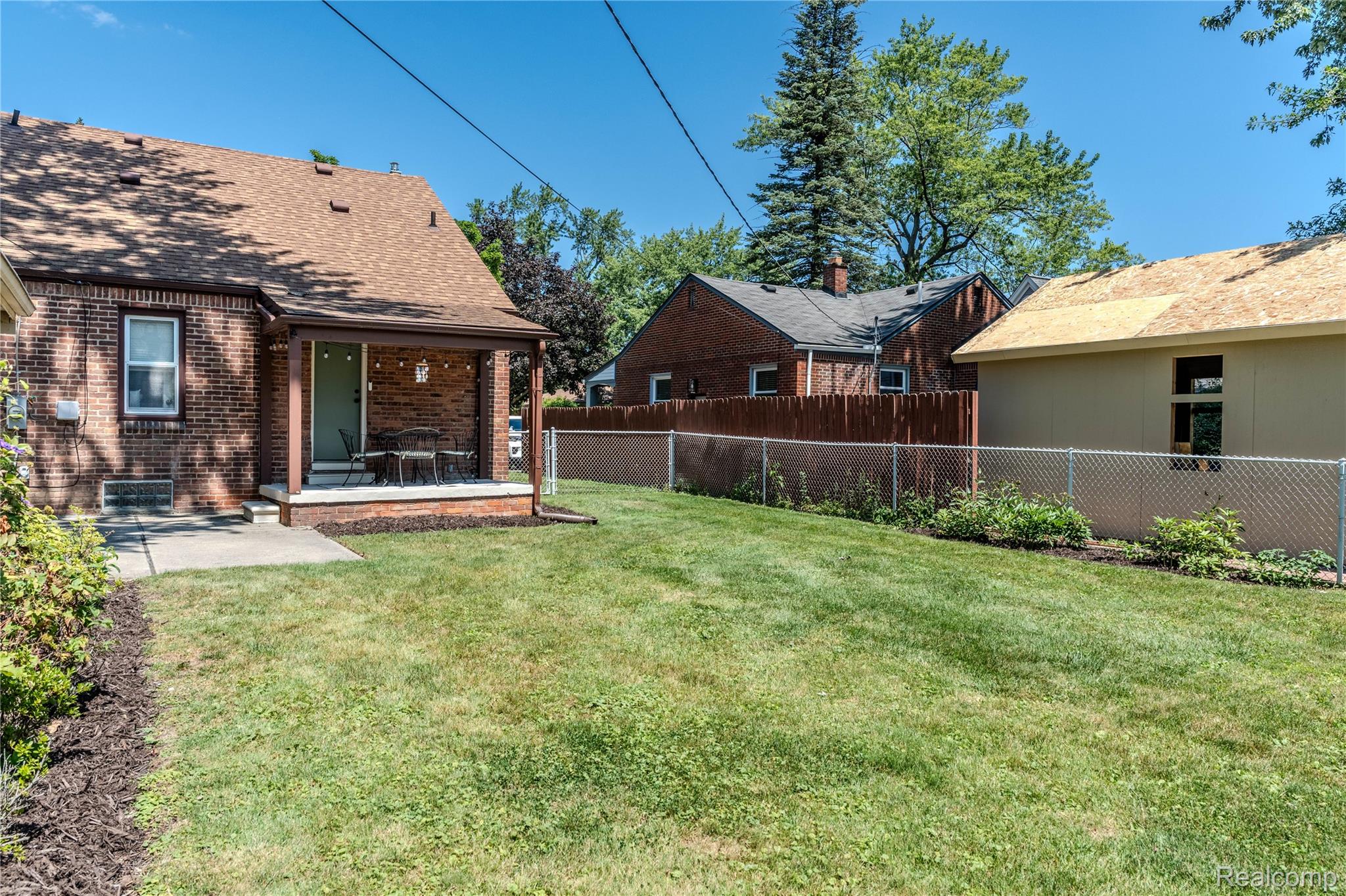 1627 Columbia Road Berkley, MI 48072 - Photo 25 of 33 1627 Columbia Exterior-8.jpg