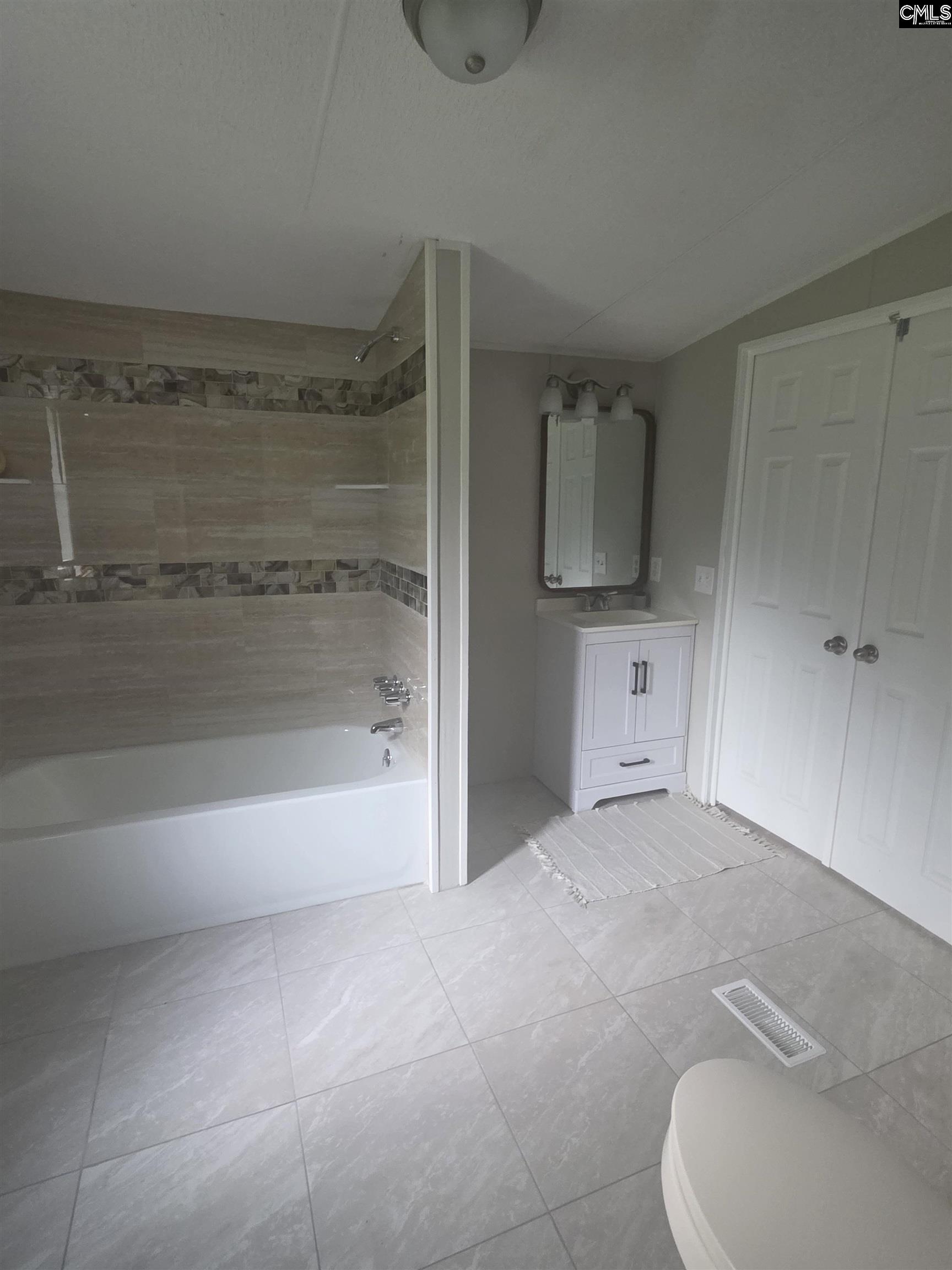 1527 Middlepen Road Southeast Orangeburg, SC 29115 - Photo 12 of 18