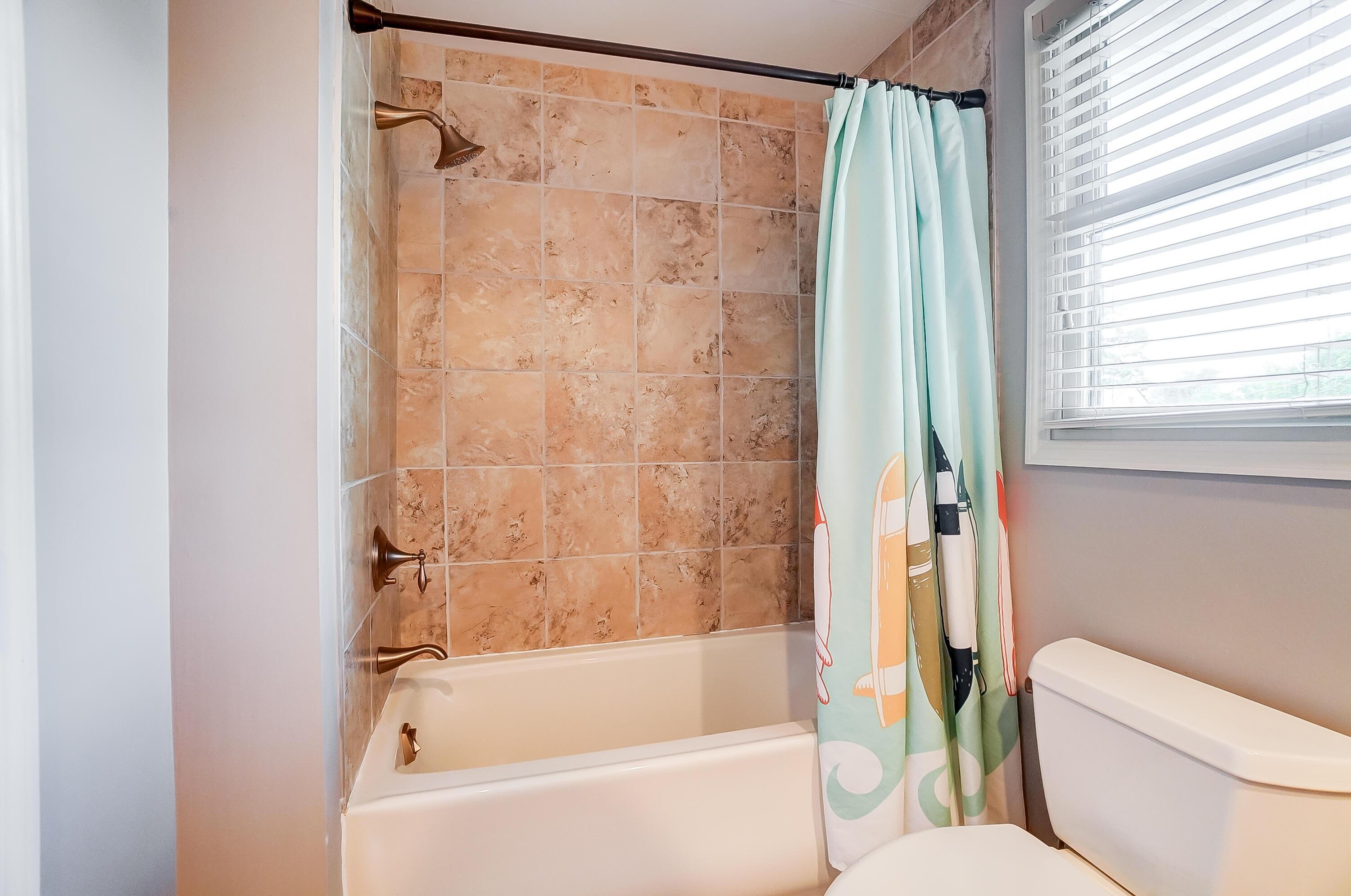 179 South Harding Road Columbus, OH 43209 - Photo 34 of 48 Full Bathroom