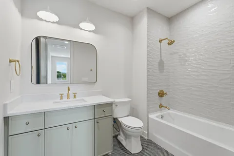 $2,999,992 | 105 Keyway Drive, Nashville, TN 37205