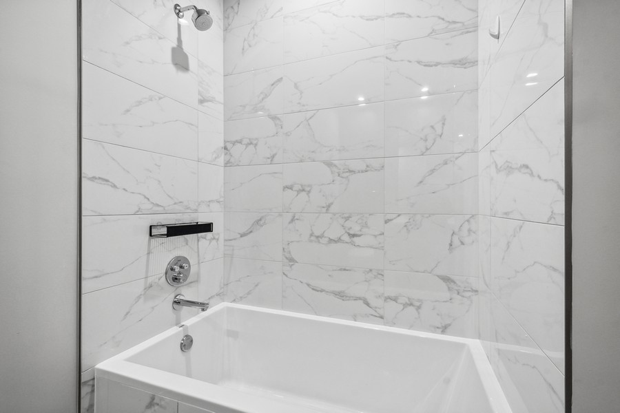 323 South Racine Avenue, Unit 2D Chicago, IL 60607 - Photo 15 of 20 Gallery Image 15