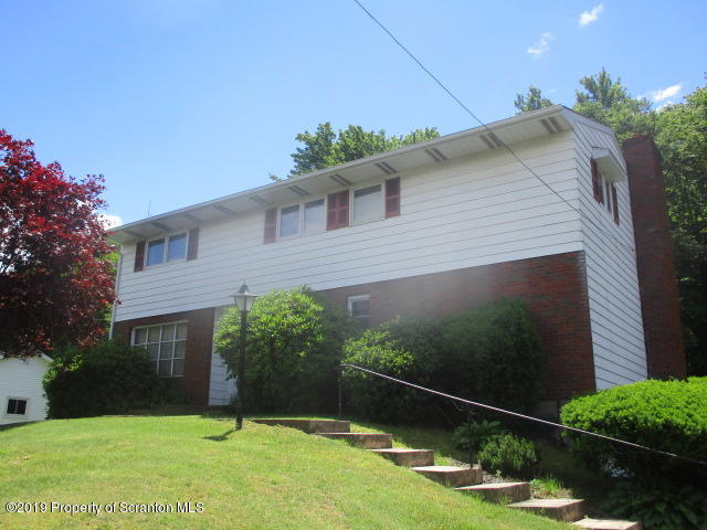 113 Sunset Road Moscow, PA 18444 - Photo 1 of 24