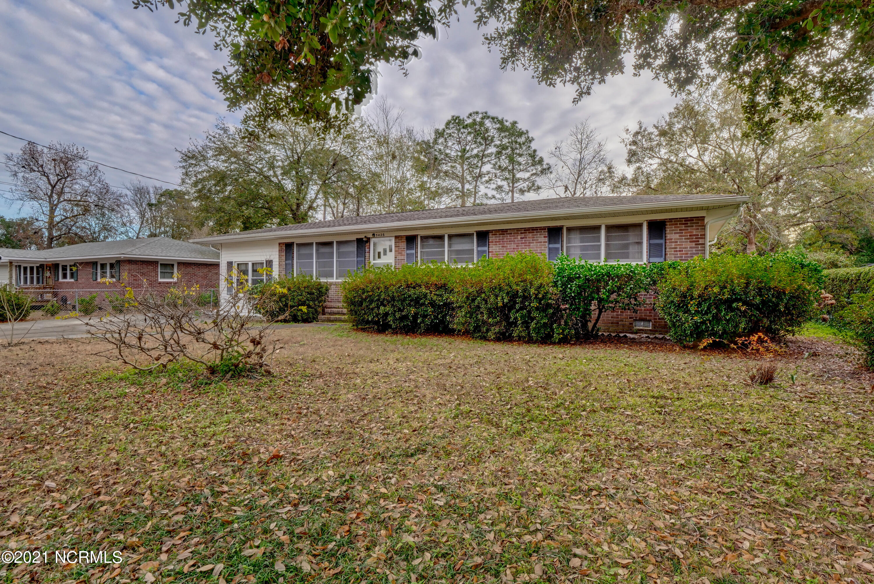 5426 Andover Road Wilmington, NC 28403 - Photo 1 of 27 P5911126_27_28_29_30_31_32