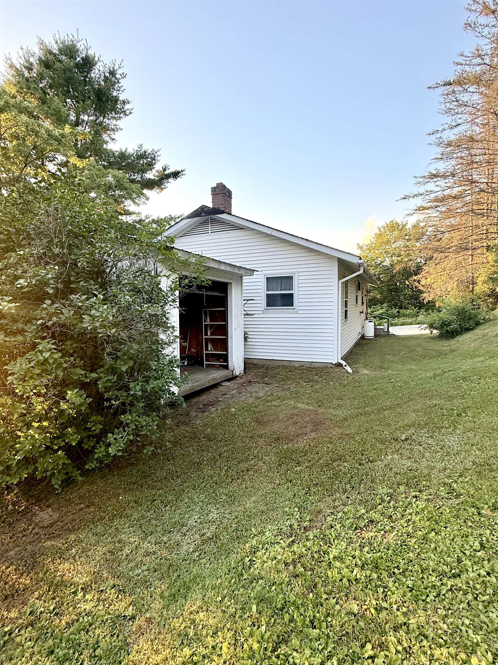 112 High Street Lyndon, VT 05851 - Photo 5 of 40 Gallery Image 5