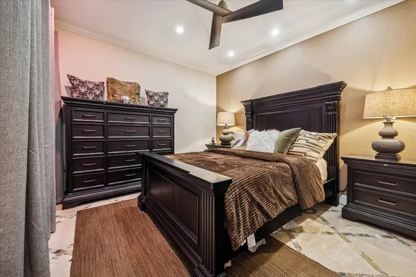 $249,000 | 3231 Allen Parkway, Unit 1115, Houston, TX 77019