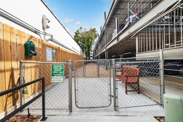 $249,000 | 3231 Allen Parkway, Unit 1115, Houston, TX 77019