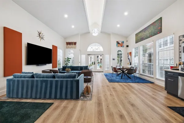 $249,000 | 3231 Allen Parkway, Unit 1115, Houston, TX 77019