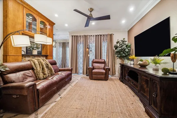 $249,000 | 3231 Allen Parkway, Unit 1115, Houston, TX 77019
