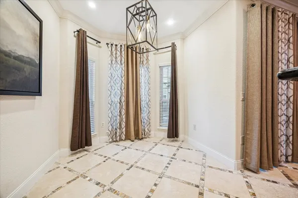 $249,000 | 3231 Allen Parkway, Unit 1115, Houston, TX 77019