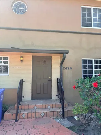 $2,600 | 2424 Southwest 12th Street, Unit 1, Miami, FL 33135