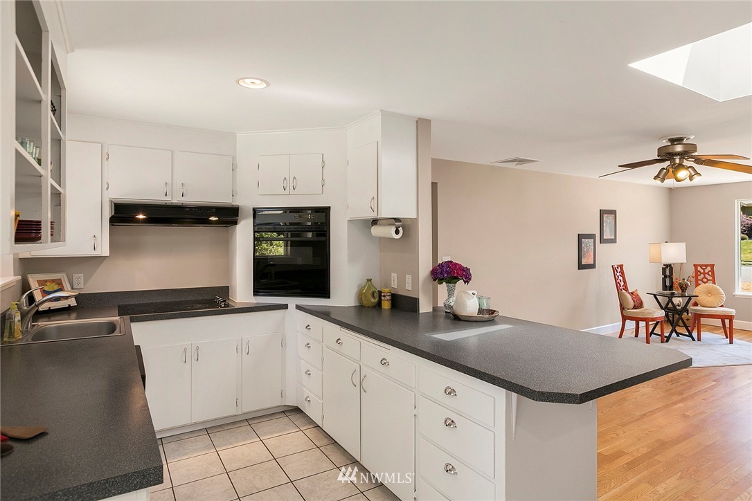 801 Jefferson Avenue Northeast Renton, WA 98056 - Photo 5 of 15 Gallery Image 5