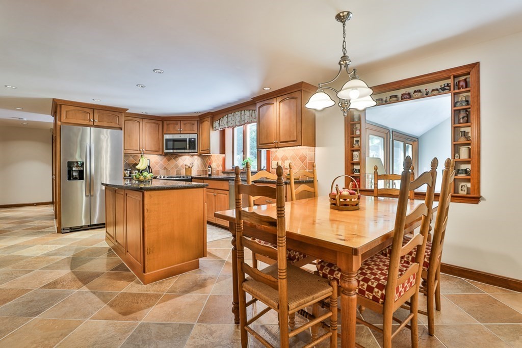 35 Curtis Road Boxford, MA 01921 - Photo 7 of 42