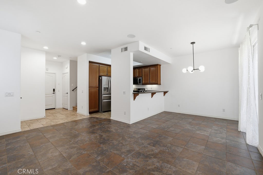 11370 Dream Pacoima, CA 91331 - Photo 3 of 55