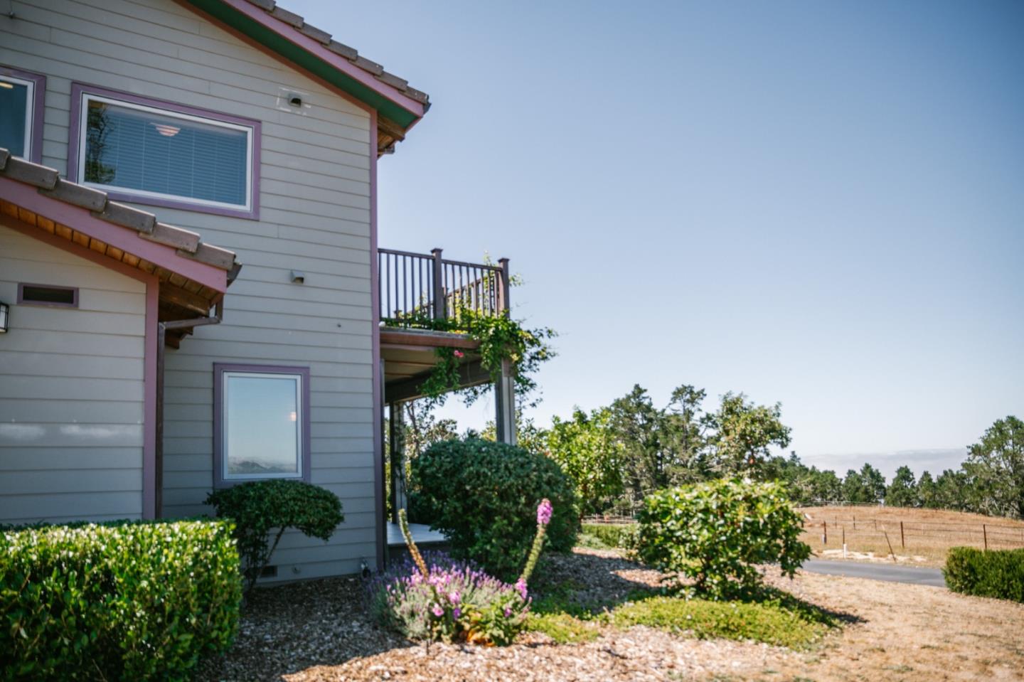 300 Corona Road Carmel, CA 93923 - Photo 5 of 34