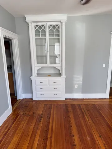 $2,200 | 129 South Elm Street, Unit 1R, Haverhill, MA 01835