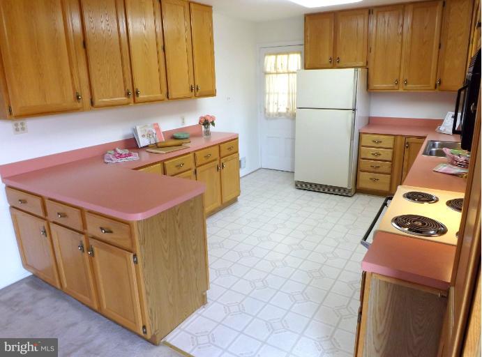 3412 Falling Green Road Olney, MD 20832 - Photo 22 of 30 Kitchen