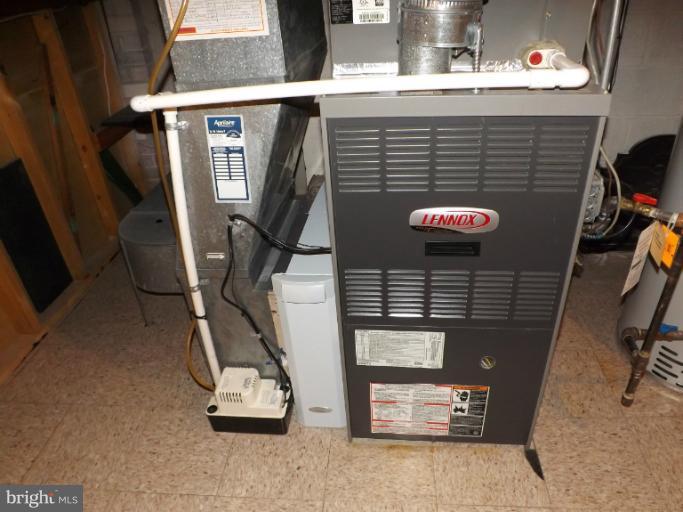 3412 Falling Green Road Olney, MD 20832 - Photo 6 of 30 Upgraded gas burning furnance