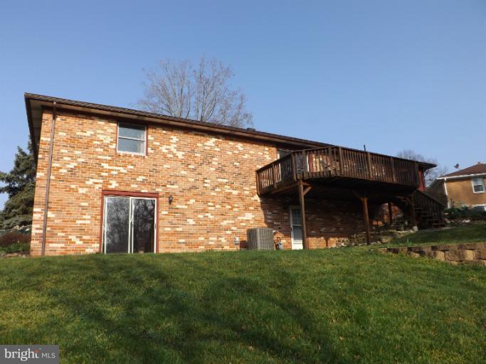 3412 Falling Green Road Olney, MD 20832 - Photo 7 of 30 Rear view of this lovely home