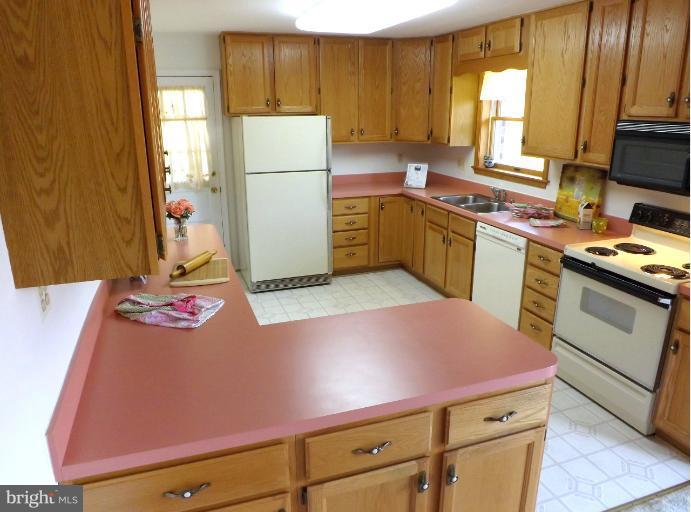3412 Falling Green Road Olney, MD 20832 - Photo 8 of 30 Kitchen