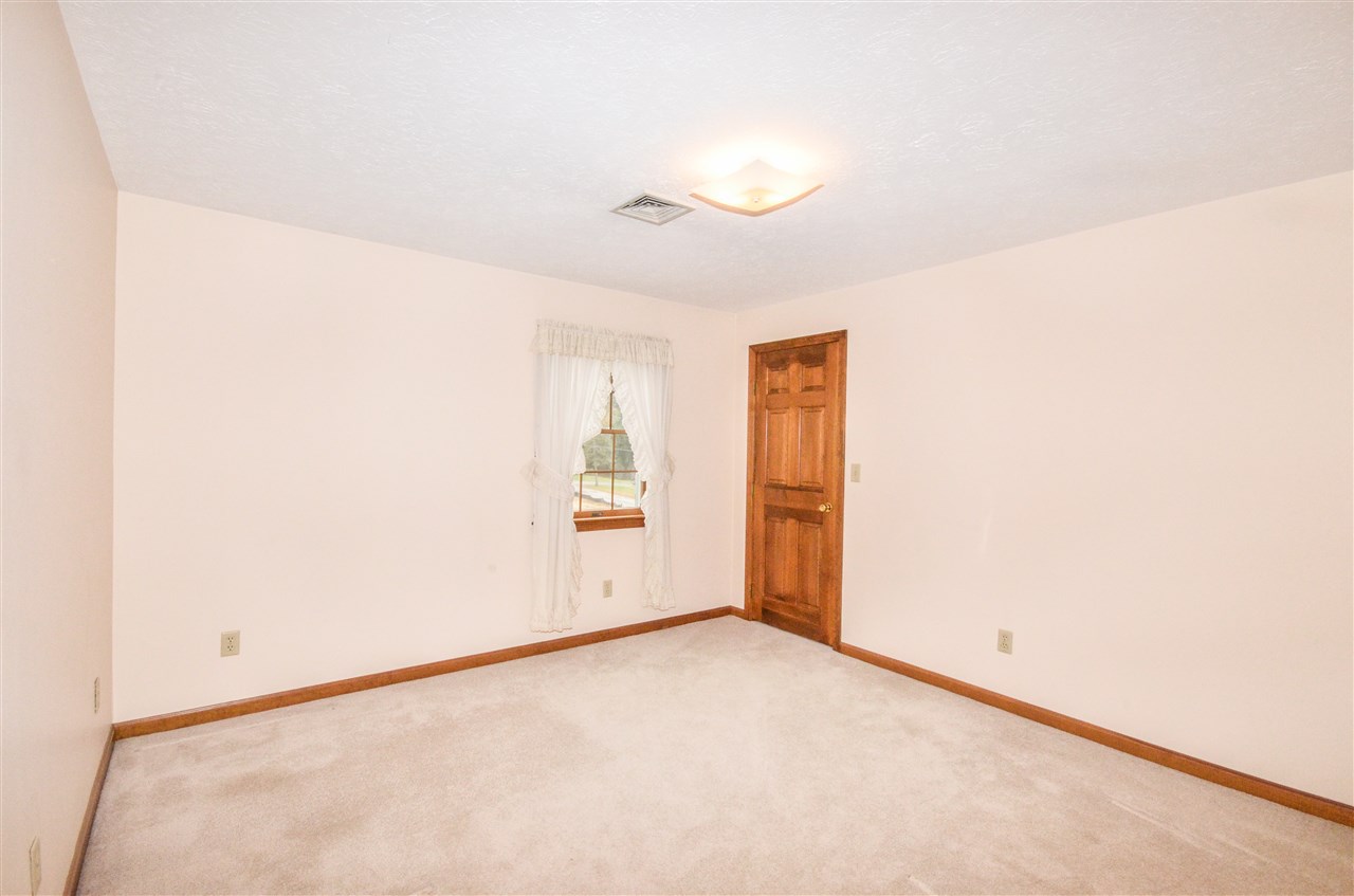 70 Ridge Road Manchester, NH 03104 - Photo 17 of 20