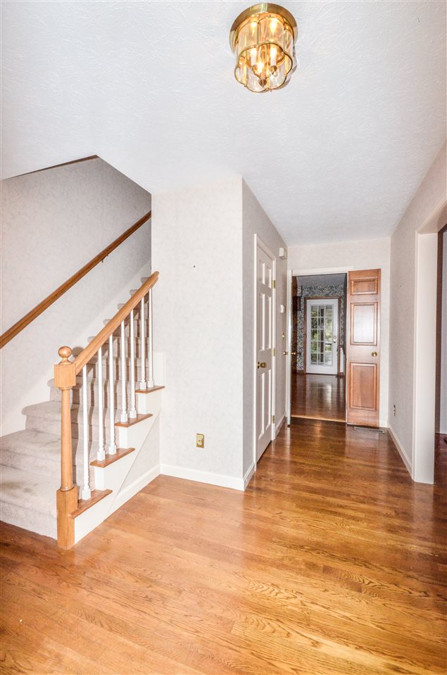 70 Ridge Road Manchester, NH 03104 - Photo 3 of 20
