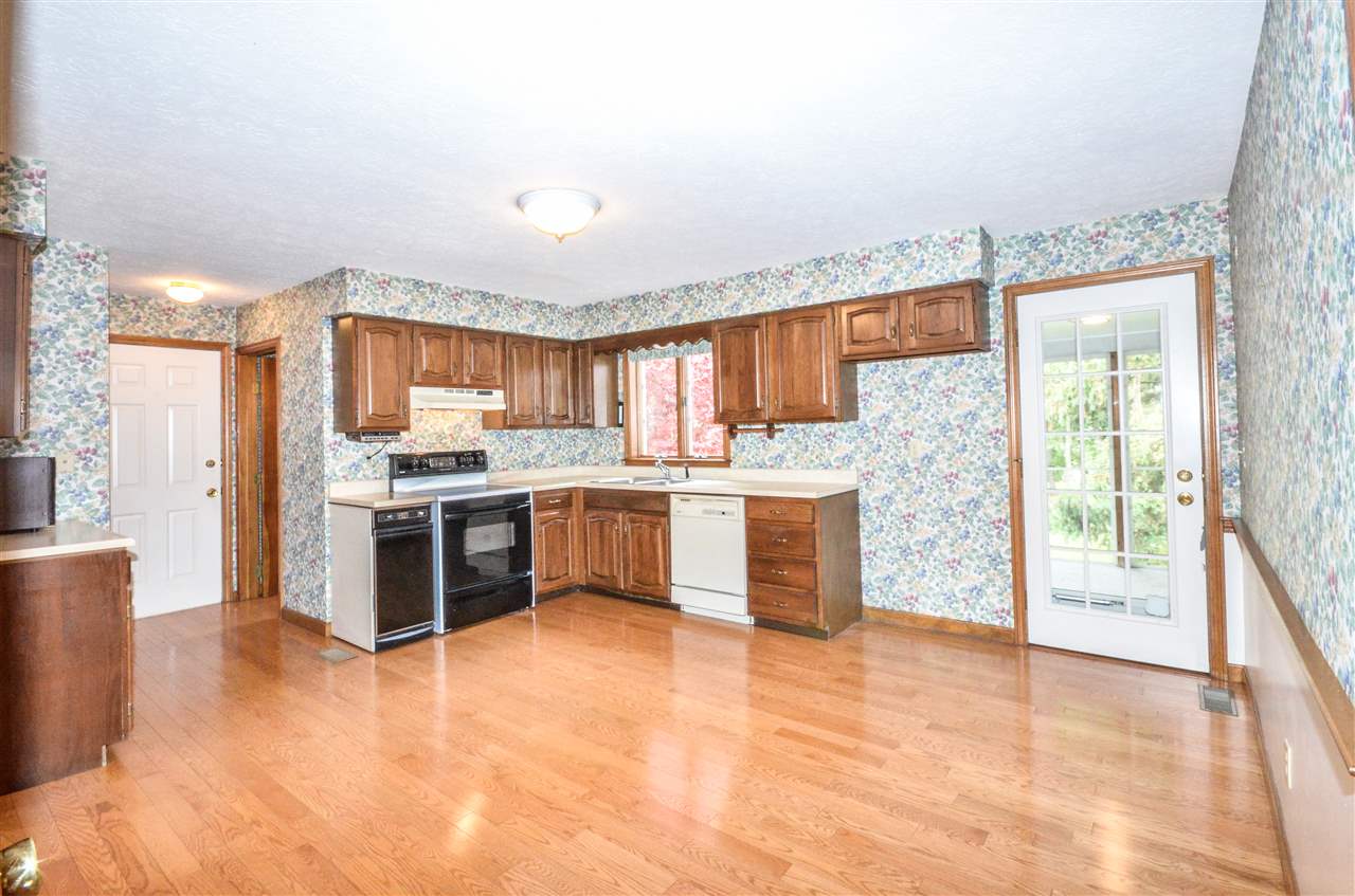 70 Ridge Road Manchester, NH 03104 - Photo 4 of 20
