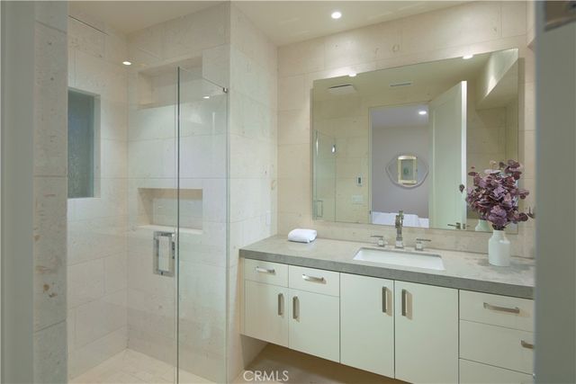 $29,950,000 | 33 Bay Drive, Laguna Beach, CA 92651