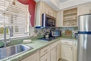$3,500 | 5 High Point Circle West, Unit 211, Naples, FL 34103