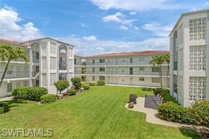 5 High Point Circle West, Unit 211 Naples, FL 34103 - Photo 27 of 38