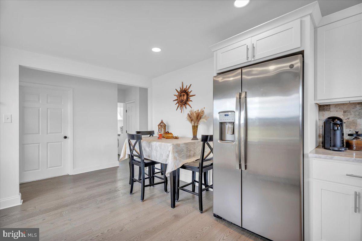 128 Cedarbrook Road Sicklerville, NJ 08081 - Photo 11 of 33 a view of a dining room with furniture