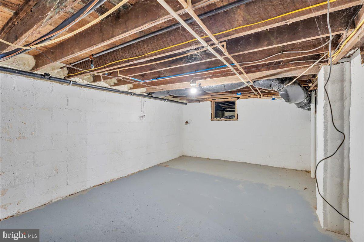 128 Cedarbrook Road Sicklerville, NJ 08081 - Photo 21 of 33 a view of an empty room