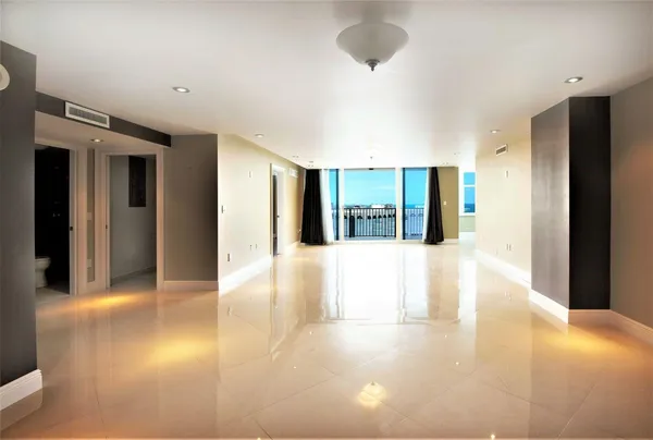 $4,195 | 1360 South Ocean Boulevard, Unit 2806, Pompano Beach, FL 33062