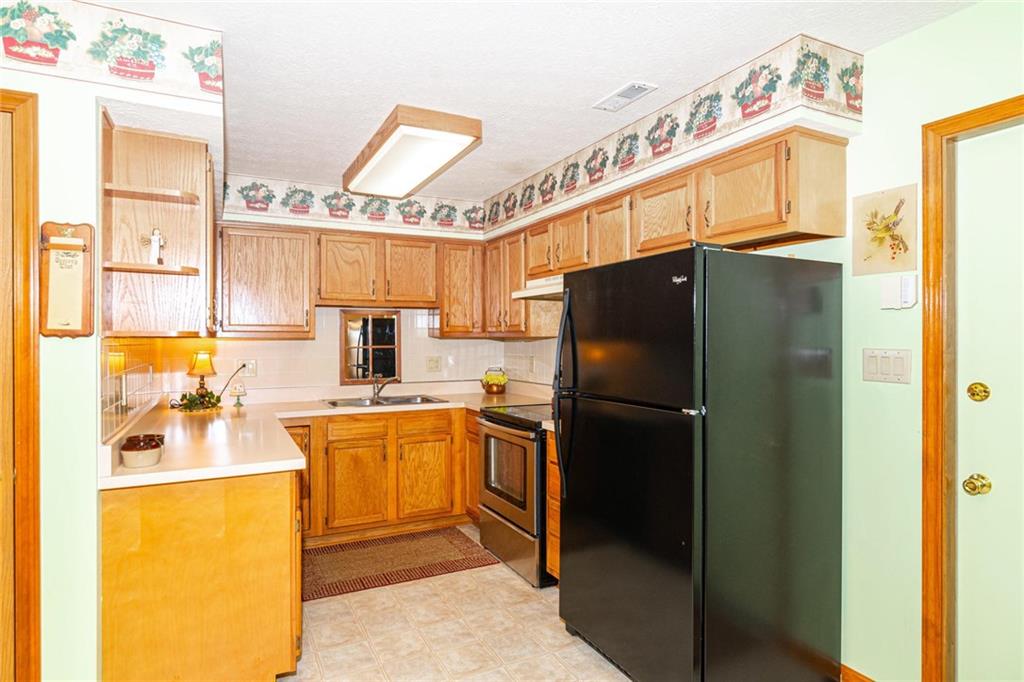 5711 Misty Ridge Circle Indianapolis, IN 46237 - Photo 19 of 30 Gallery Image 19
