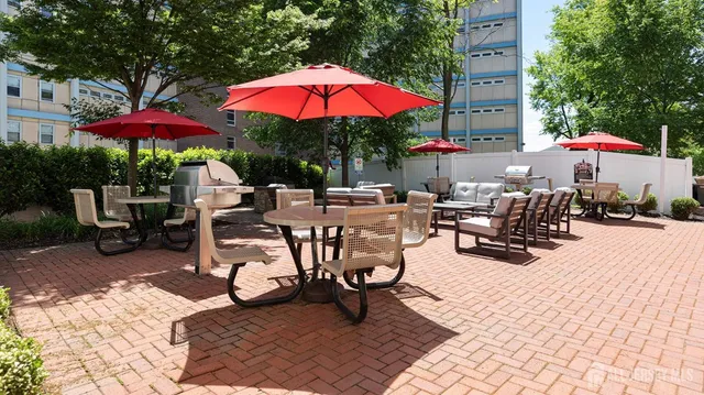 $2,138 | 42 John F. Kennedy Boulevard, Unit 218, Bayonne, NJ 07002