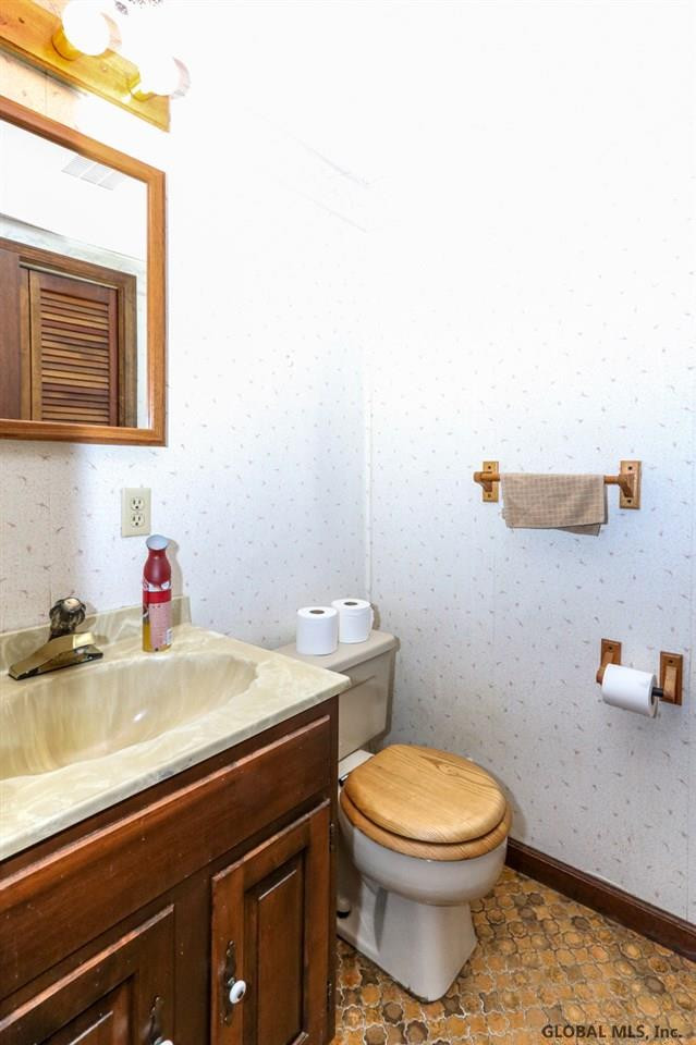 403 Ridgehill Road Schenectady, NY 12303 - Photo 11 of 25 Photo 11
