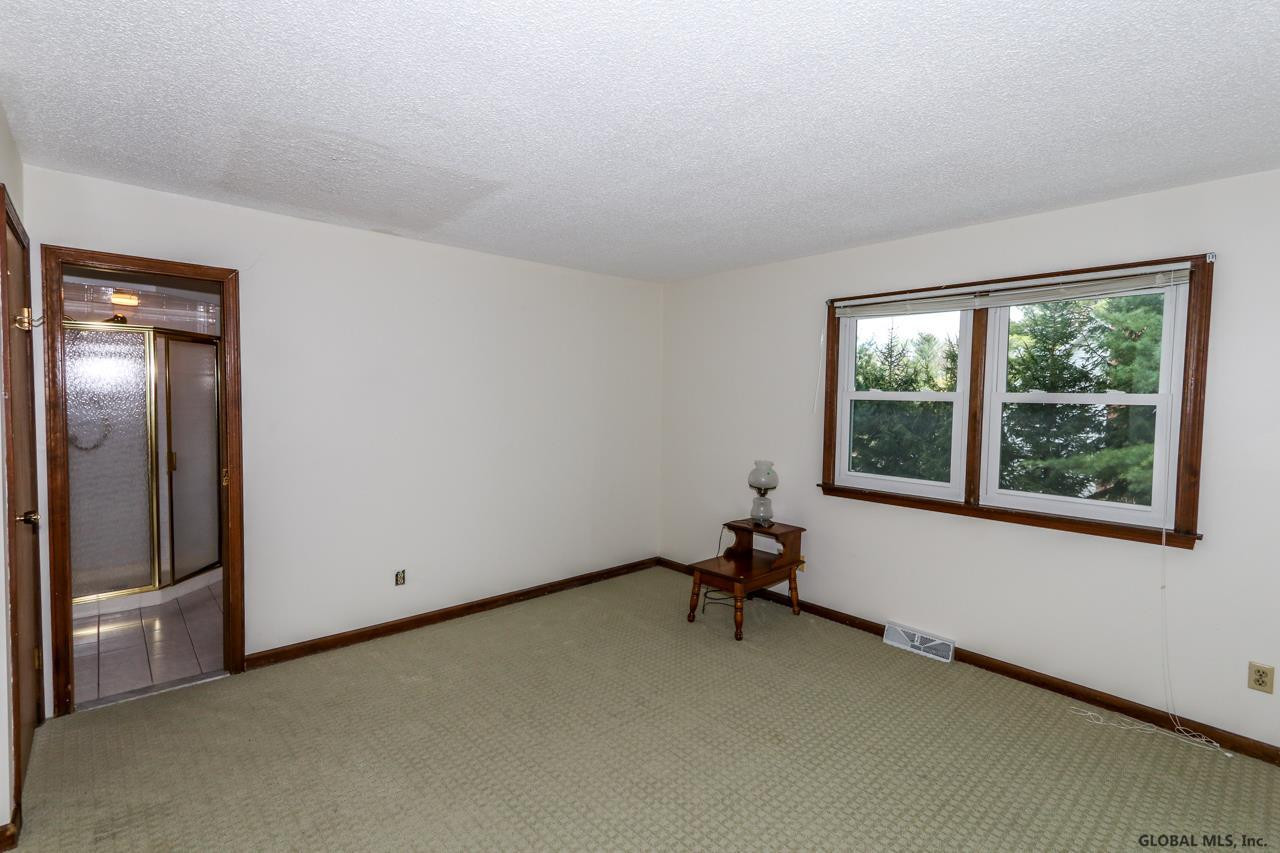 403 Ridgehill Road Schenectady, NY 12303 - Photo 12 of 25 Photo 12